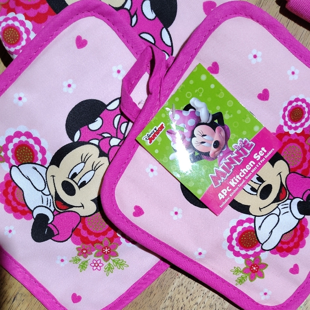 Pink Minnie Mouse Kitchen Set - Picture 5 of 11